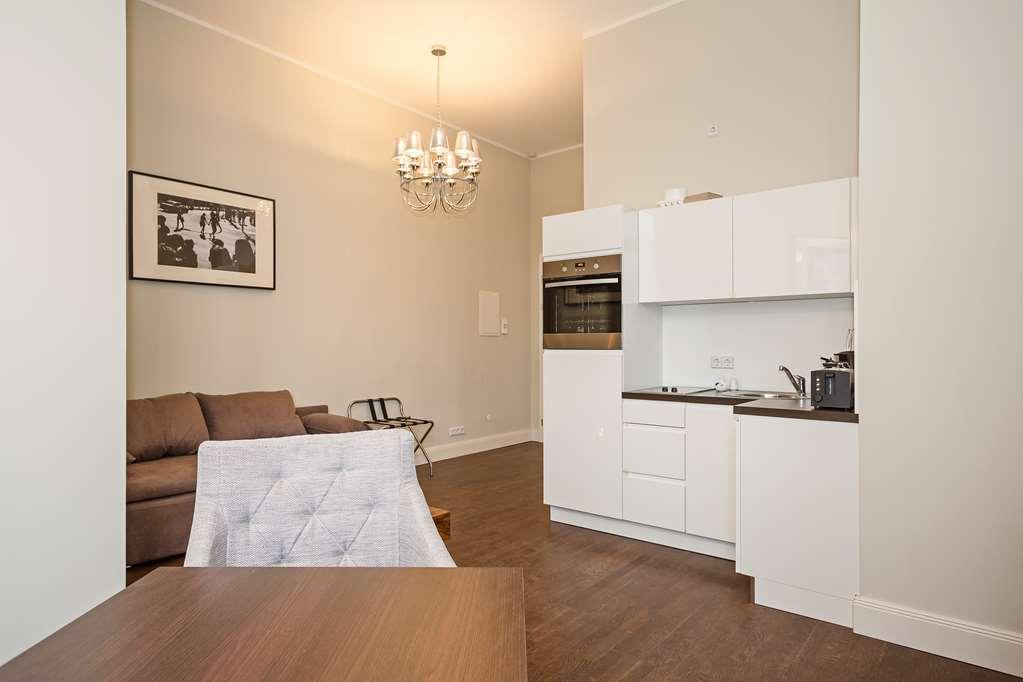 ברלין Arabel Design Apartments מסעדה תמונה A typical studio apartment in London