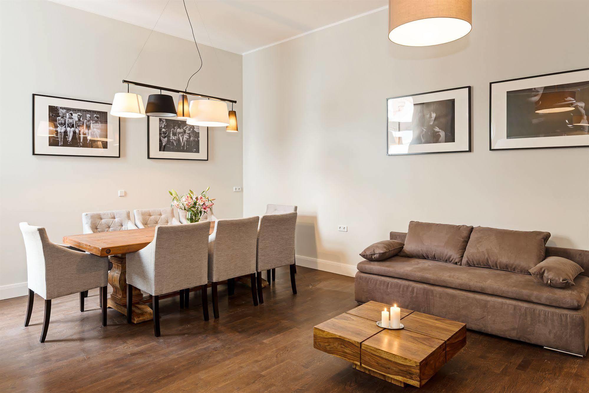 ברלין Arabel Design Apartments מראה חיצוני תמונה A living room in a serviced apartment in London