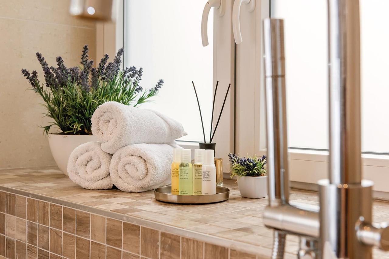 ברלין Arabel Design Apartments מראה חיצוני תמונה A reed diffuser in a bathroom